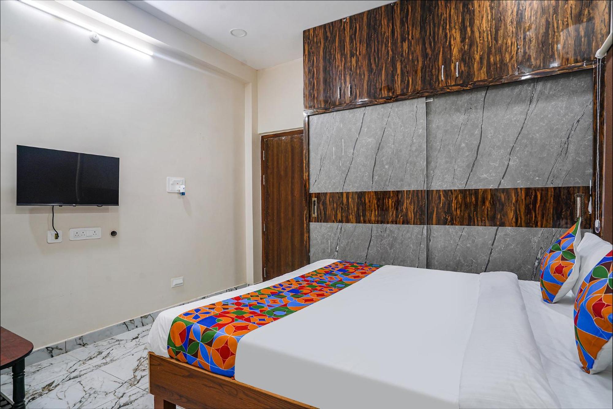 Fabhotel Perams Grand Inn - Hitech City Hyderabad Bagian luar foto