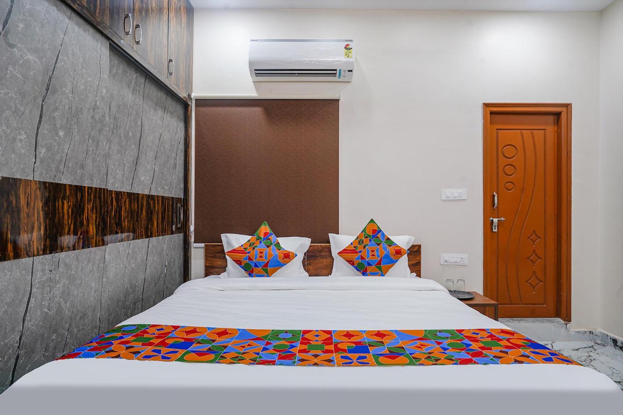 Fabhotel Perams Grand Inn - Hitech City Hyderabad Bagian luar foto