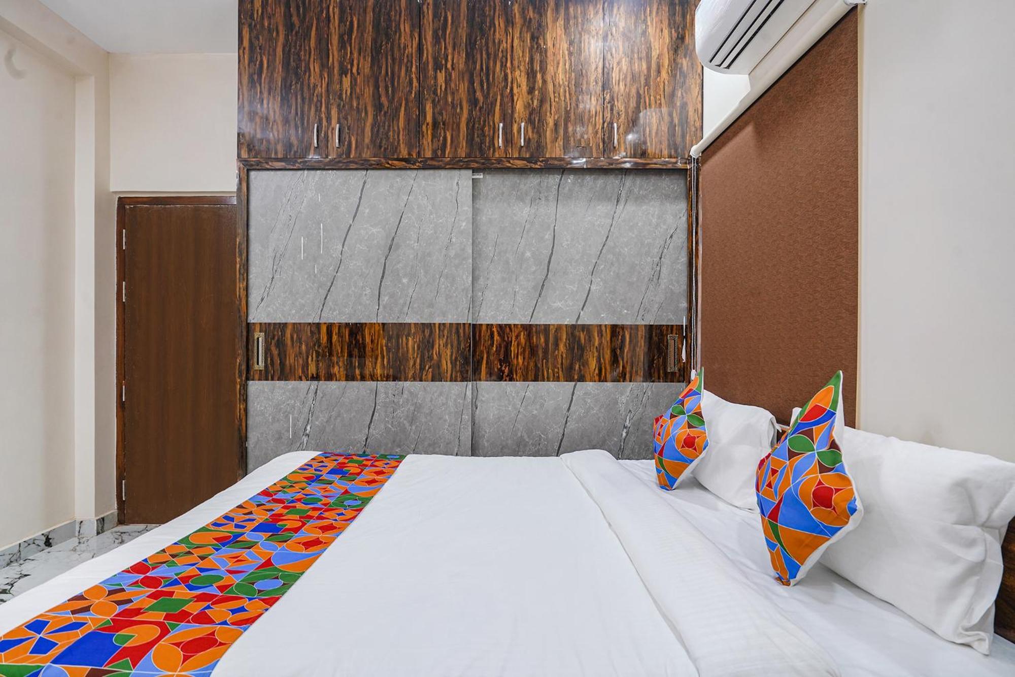 Fabhotel Perams Grand Inn - Hitech City Hyderabad Bagian luar foto