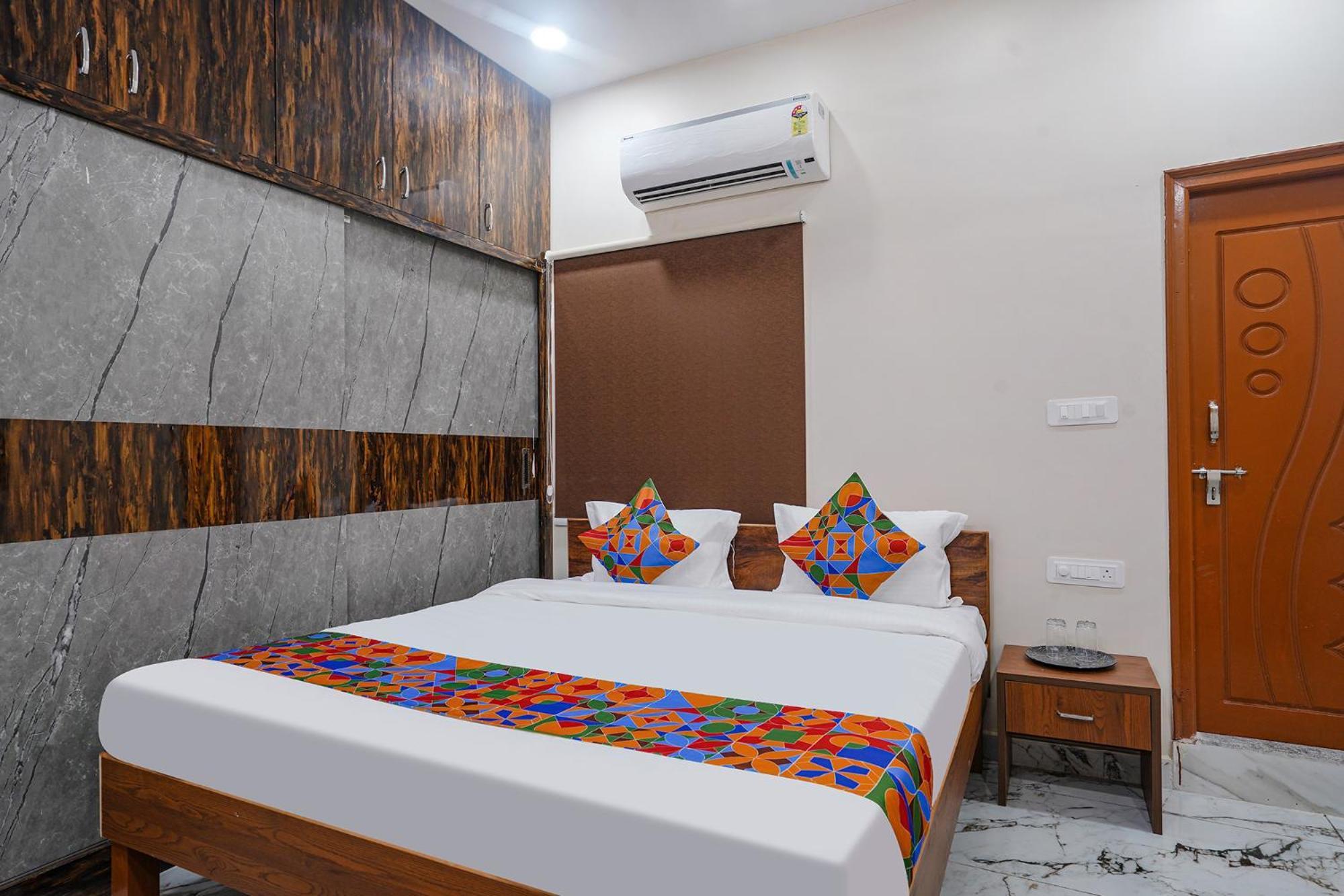 Fabhotel Perams Grand Inn - Hitech City Hyderabad Bagian luar foto